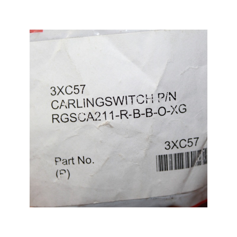 SWITCH CURVETTE CARLING 3xc57 20A 125V, 15A 250V RGSCA211-R-B-B-O-XG