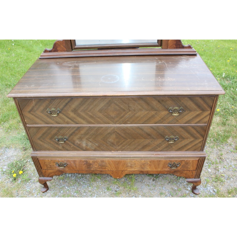 Vintage BERKEY & GAY Furniture 3 Drawer DRESSER WITH MIRROR - 48" x 22.5" x 75"