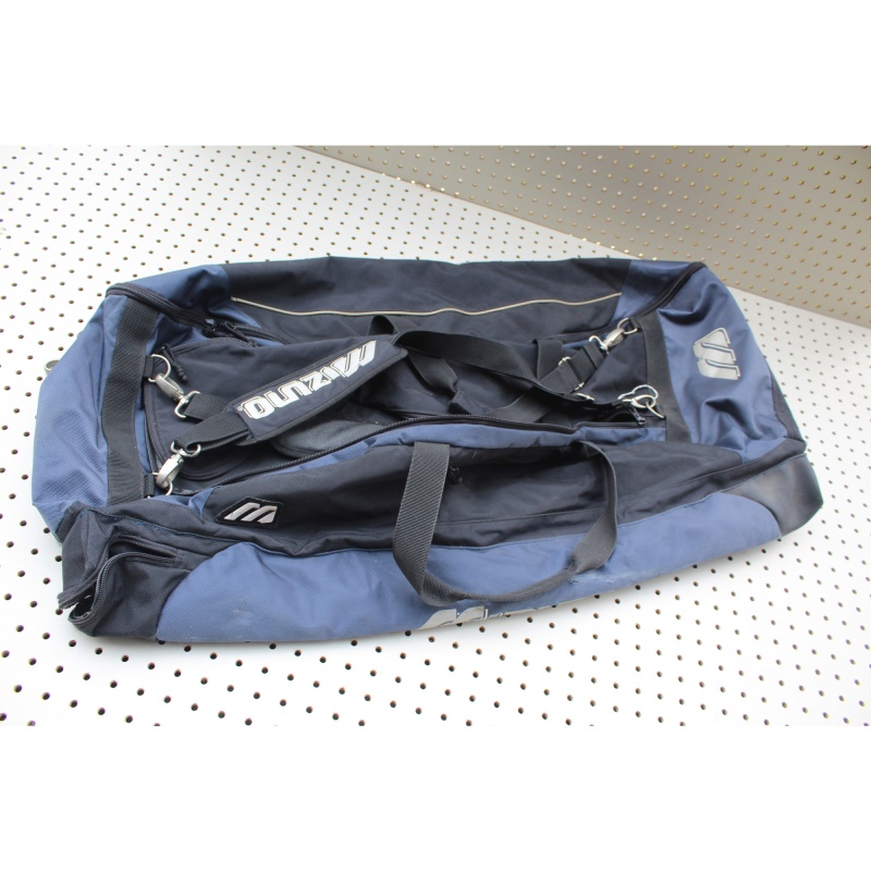 Very Large Mizuno Baseball - Softball - Football - Hockey - Sports Bag