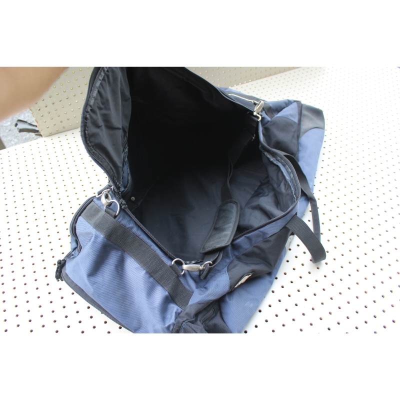 Very Large Mizuno Baseball - Softball - Football - Hockey - Sports Bag