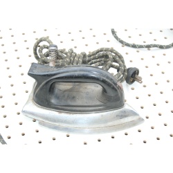  Vintage 1940s Sunbeam Model A-4 "Ironmaster" Iron Bakelite Handle & Fabric Cord