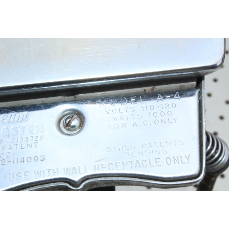  Vintage 1940s Sunbeam Model A-4 "Ironmaster" Iron Bakelite Handle & Fabric Cord