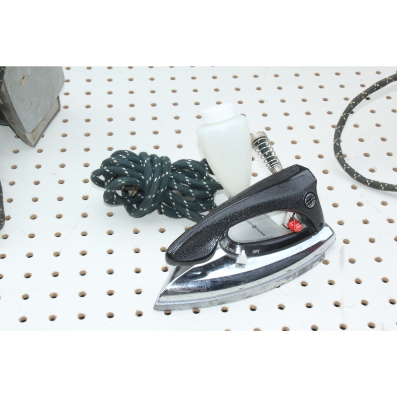 Vintage General Electric World Travel Iron Model 23F49 Steamer w/ Water Bottle