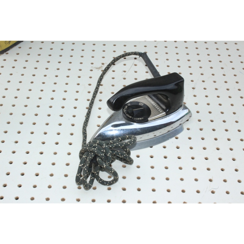 ge Westinghouse Adjust-O-Matic The Iron That Clicks Model ID 513