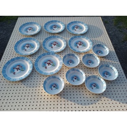 MERRY BRITE CHRISTMAS SNOWMAN PLATES SET OF 8 AND BOWLS SET OF 7