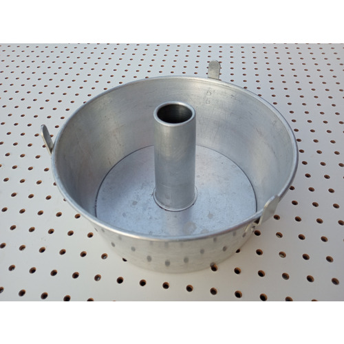 VINTAGE ALUMINUM ANGEL FOOD 10” CAKE PAN - 2-PIECE WITH TUBE AND 3 COOLING LEGS