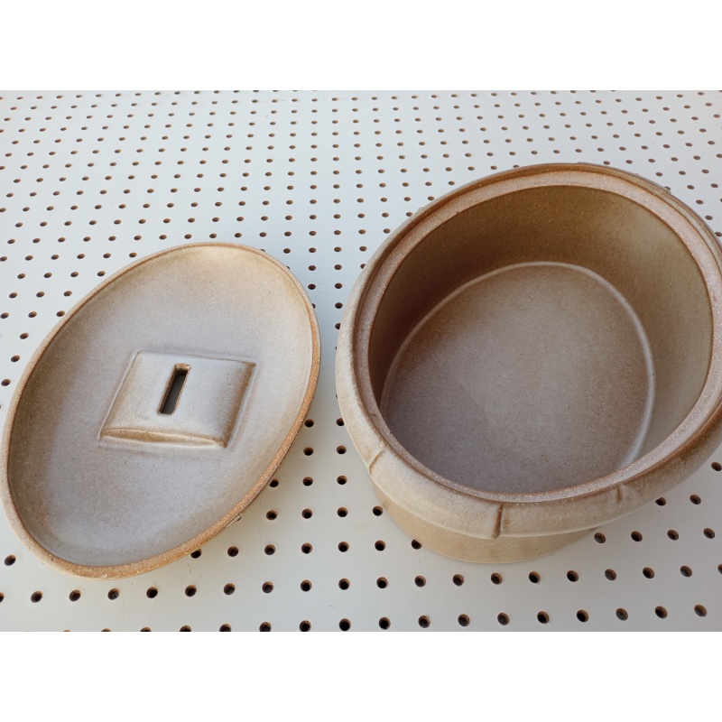 VINTAGE LARGE STONEWARE ROASTER WITH LID