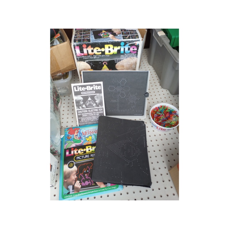VINTAGE LITE BRIGHT WITH UNUSED PAGES AND PEGS