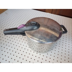 STAINLESS STEEL PRESSURE COOKER