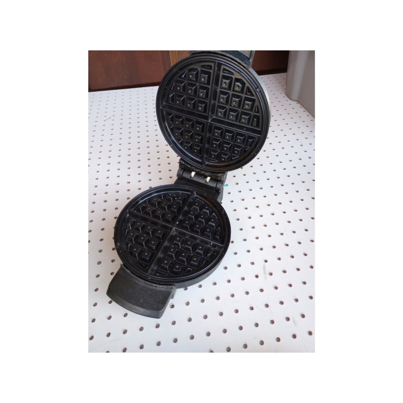 BLACK+DECKER Belgian Waffle Maker, Stainless Steel, WMB500 (dr)