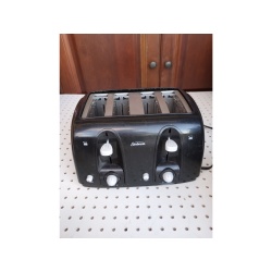 Sunbeam Wide Slot 4-Wide Slice Toaster, Black Model 3911. Slide Out Crumb Trays.