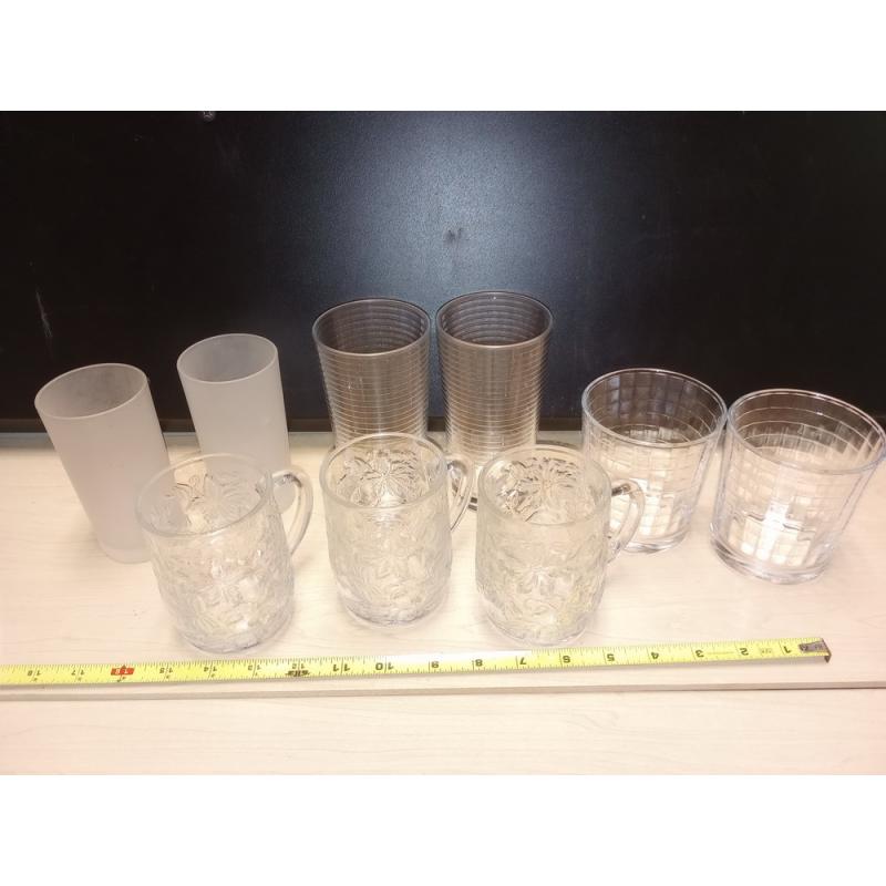 LOT OF 9 MIX OF DRINKING GLASSES