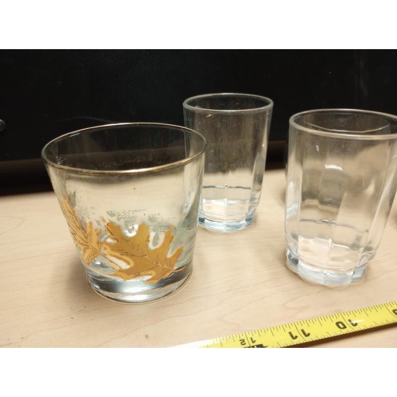 LOT OF 5 DRINKING GLASSES