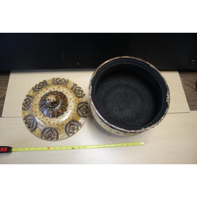 LARGE DECORCATIVE BOWL WITH LID