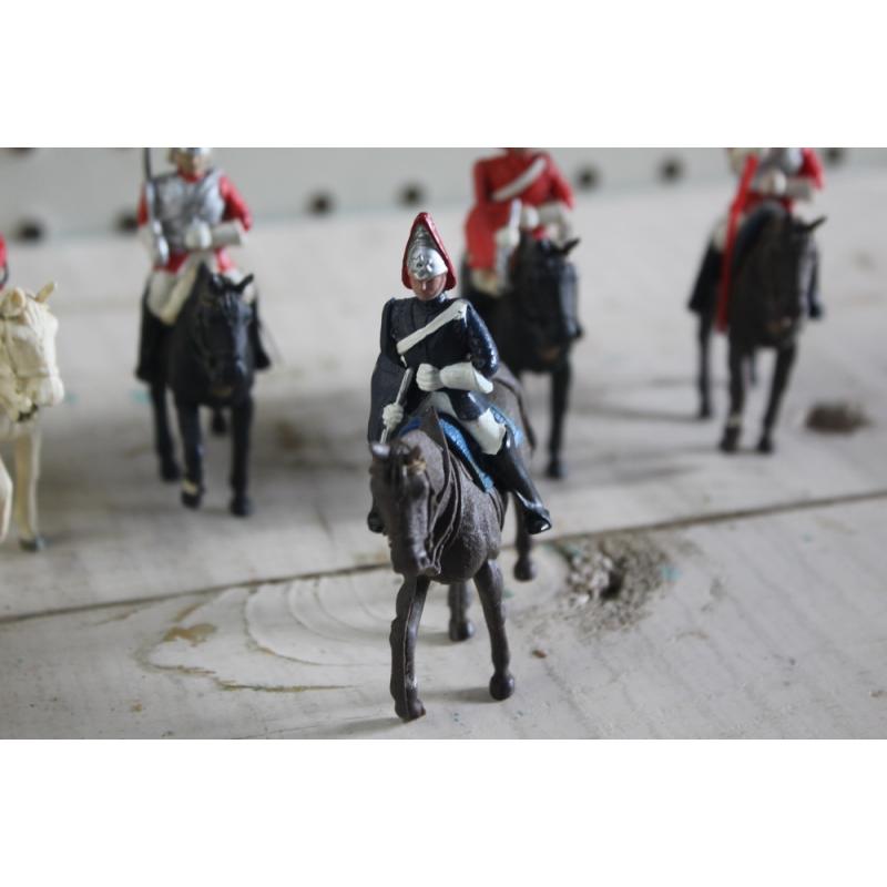 Britains Assorted mounted figures horses and soldiers. Nice lot 