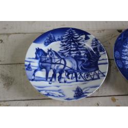 Nantucket Holiday Christmas Vintage Cookie Plates Winter Sleigh Ride 7 3/4" - 2