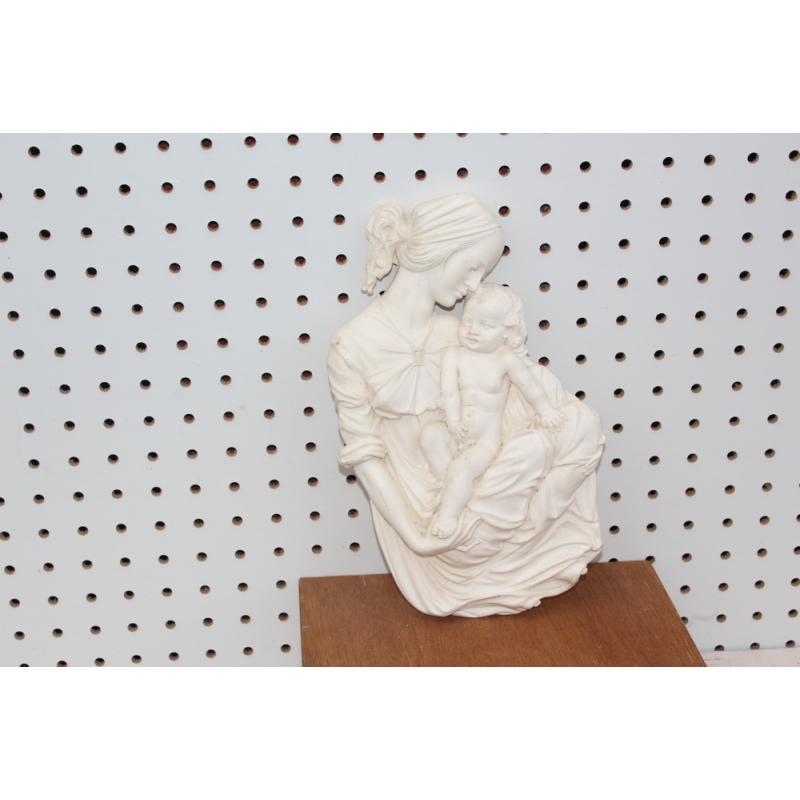 Italian A. Giannelli Cream Mother & Child Wall Hanging Sculpture 10.5" x 6"