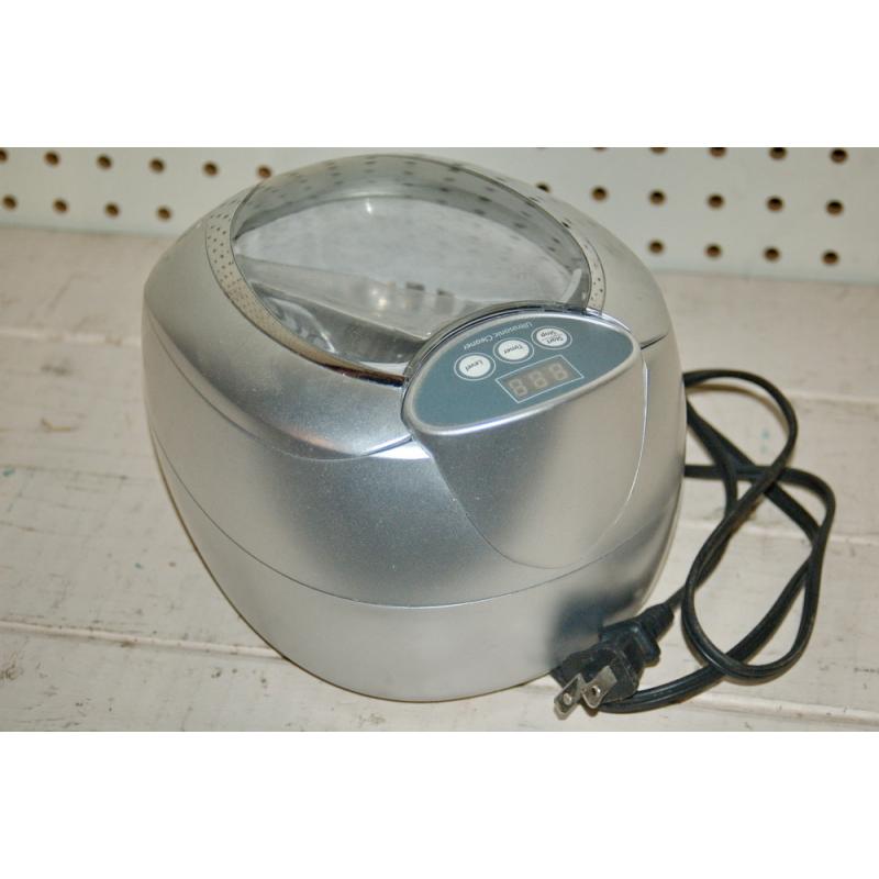 Brookstone Ultrasonic Jewelry DVD Eyeglasses Watches And More Cleaner CD-7830A
