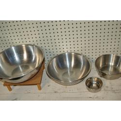 STAINLESS STEEL BOWLS