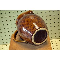 Tasia Made in China Light Brown Drip Glaze 60 Ounce Pitcher 