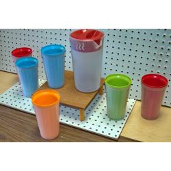 RUBBERMAID PITCHER AND 6 TUMBLERS / CUPS