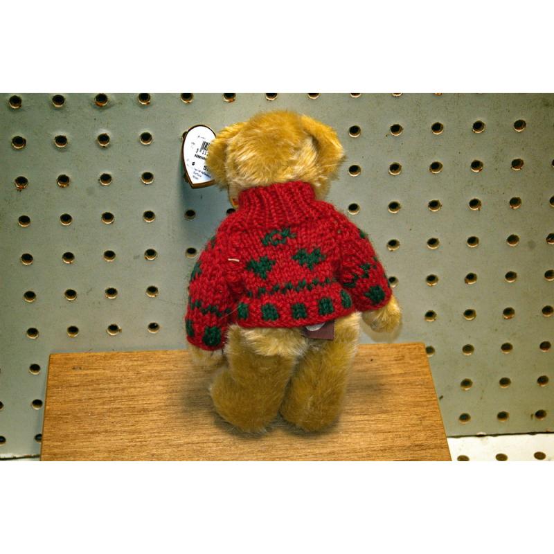 Ty Winter Bear w/red green sweater 8" plush joint