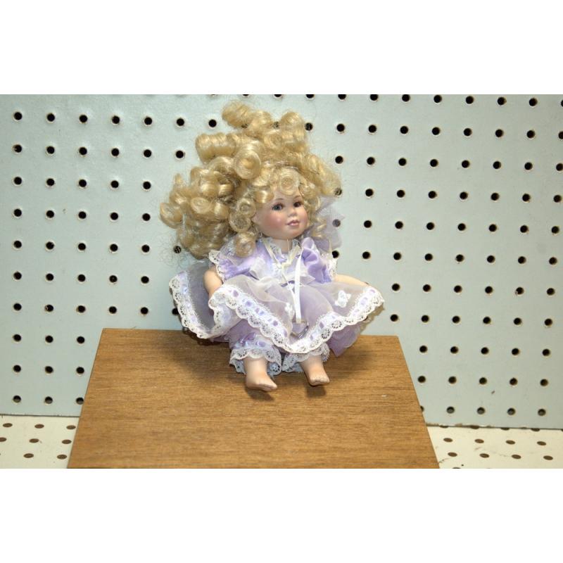 Marie Osmond Toddler doll 'Tranquility' Becoming Butterflies porcelain doll.