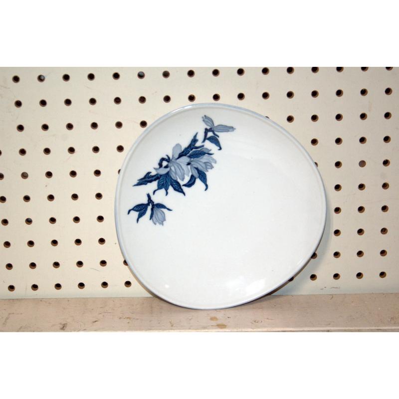 PRETTY WHITE PLATE WITH BLUE FLOWERS CAN"T MAKE OUT SIGNIATURE