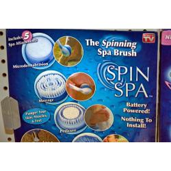 Vtg Spin Spa Body Spinning Brush 5 Attachments As Seen On TV Battery Powered