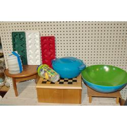 LOT OF PLASTIC WARE BOWLS , ICE TRAYS ECT.