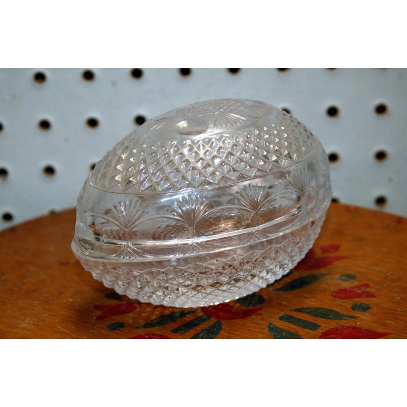 VINTAGE 1977 AVON MOTHERS DAY FOSTORIA CUT CRYSTAL EGG DISH 2 pieces Easter 