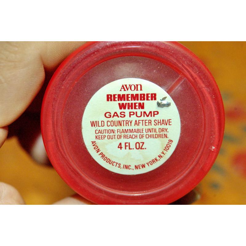 Vintage Avon Remember When Gas Pump Bottle Wild Country After Shave
