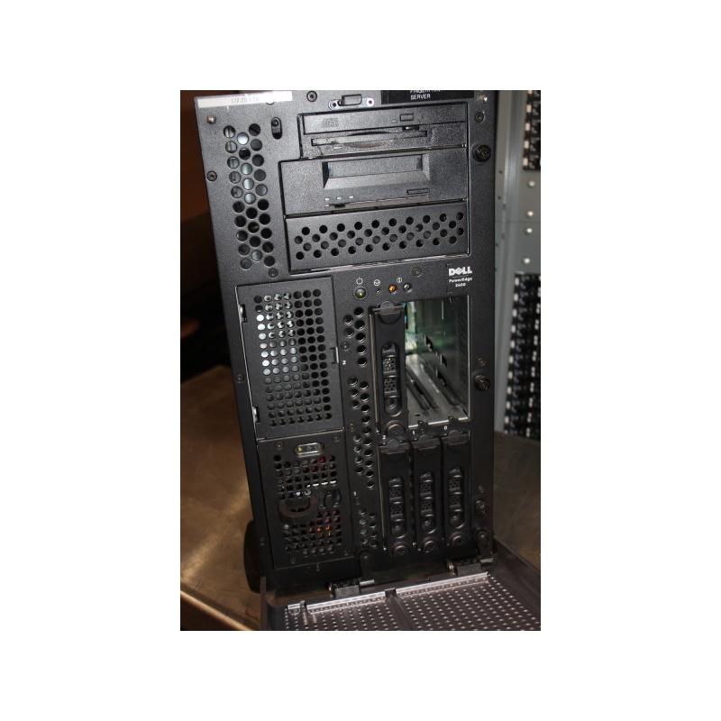 Dell PowerEdge 2600 Server Intel Xeon Powers On No HDD No OS AS-IS 65lbs 25x18x9