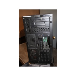 Dell PowerEdge 2600 Server Intel Xeon Powers On No HDD No OS AS-IS 65lbs 25x18x9