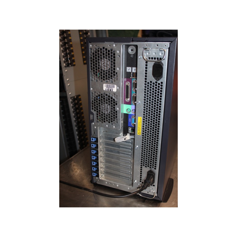 Dell PowerEdge 2600 Server Intel Xeon Powers On No HDD No OS AS-IS 65lbs 25x18x9