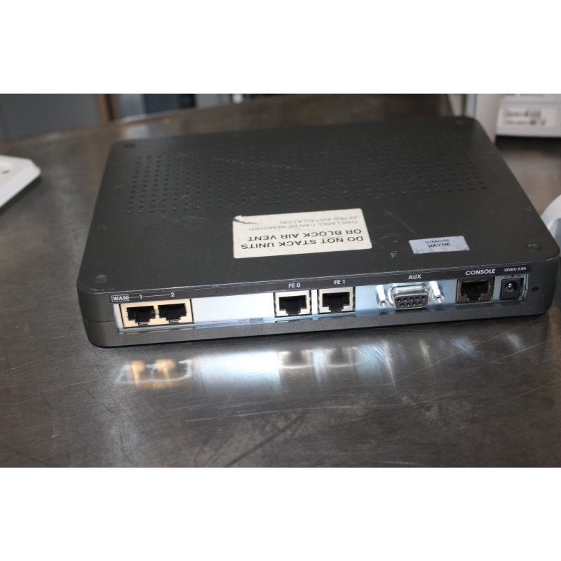 Lot of 5 pcs. of Networking Devices - Nortel - Ubiquiti Unifi - Extreme Networks