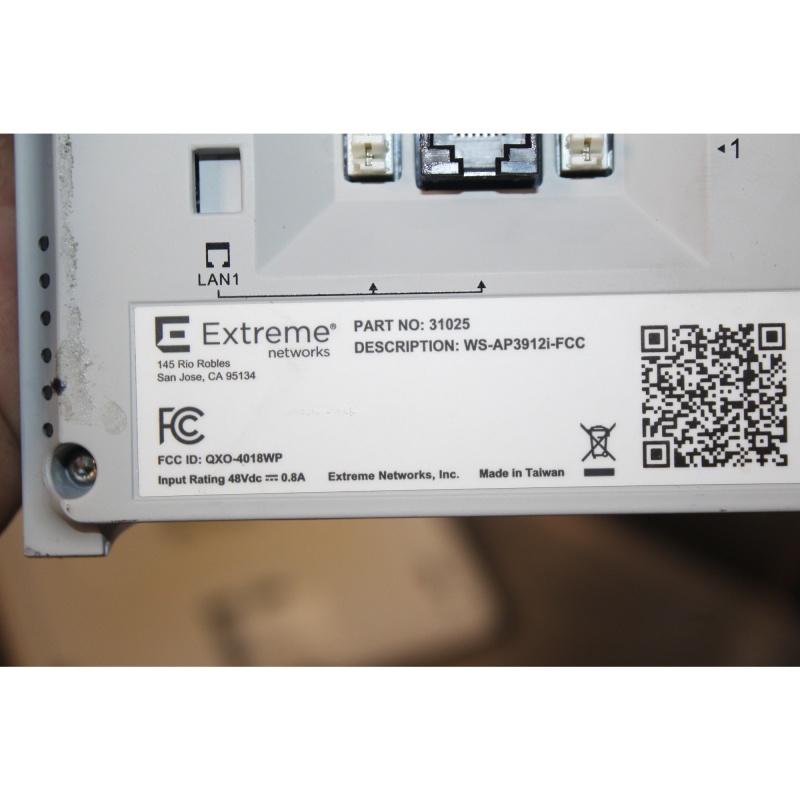 Lot of 5 pcs. of Networking Devices - Nortel - Ubiquiti Unifi - Extreme Networks