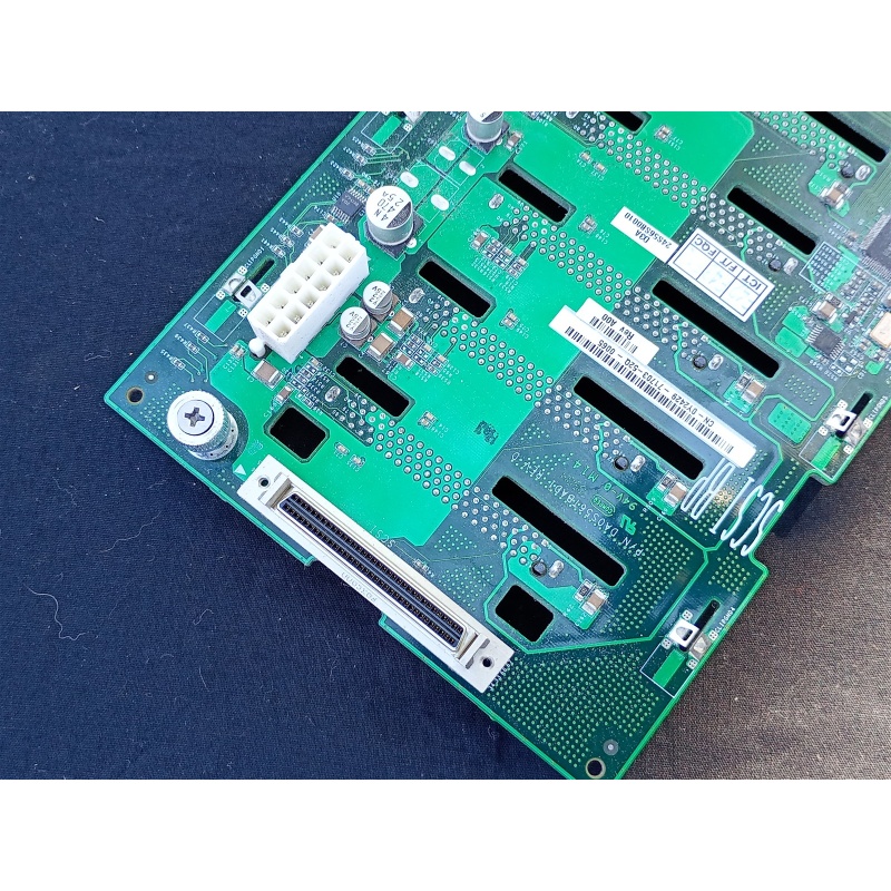 Dell PowerEdge 1800 SCSI Backplane Board Y2429 0Y2429