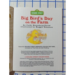 A LITTLE GOLDEN BOOK Sesame Street, Big Birds Day On The Farm