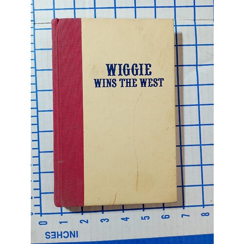 Wiggie Wins the West by Elisabet McHugh (English) Paperback Book