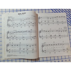 Solo Today #2 - Top Requests - Organ music book - Hal Leonard ©1978