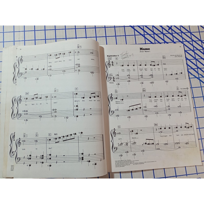 Solo Today #2 - Top Requests - Organ music book - Hal Leonard ©1978