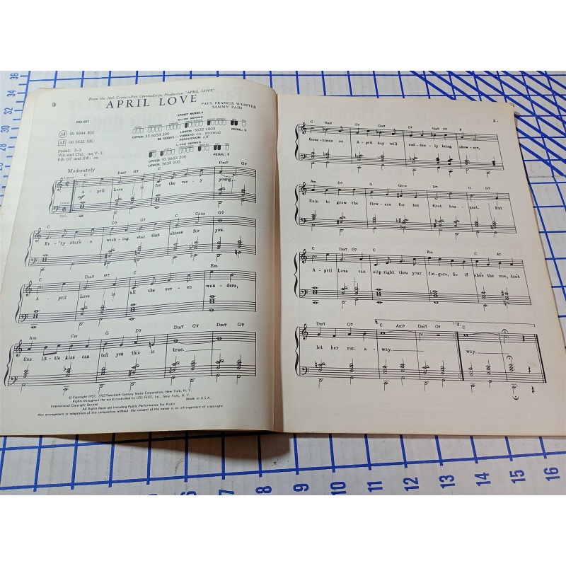 Familiar Songs To Play On The Hammond Organ with words 