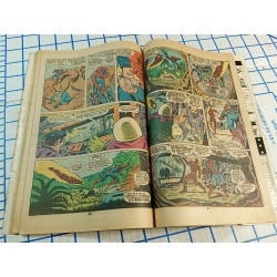 MARVEL 6 , 68 BIG PAGES GIANT -SIZE SPIDER-MAN , HUMAN TORCH