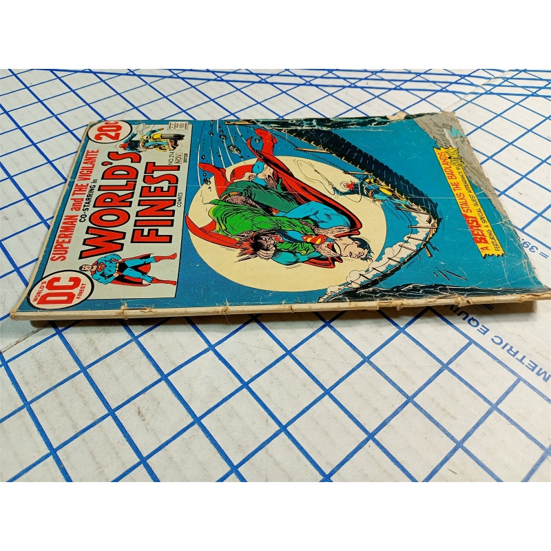 1972 DC Comics Worlds Finest #214 Starring Superman & The Vigilante