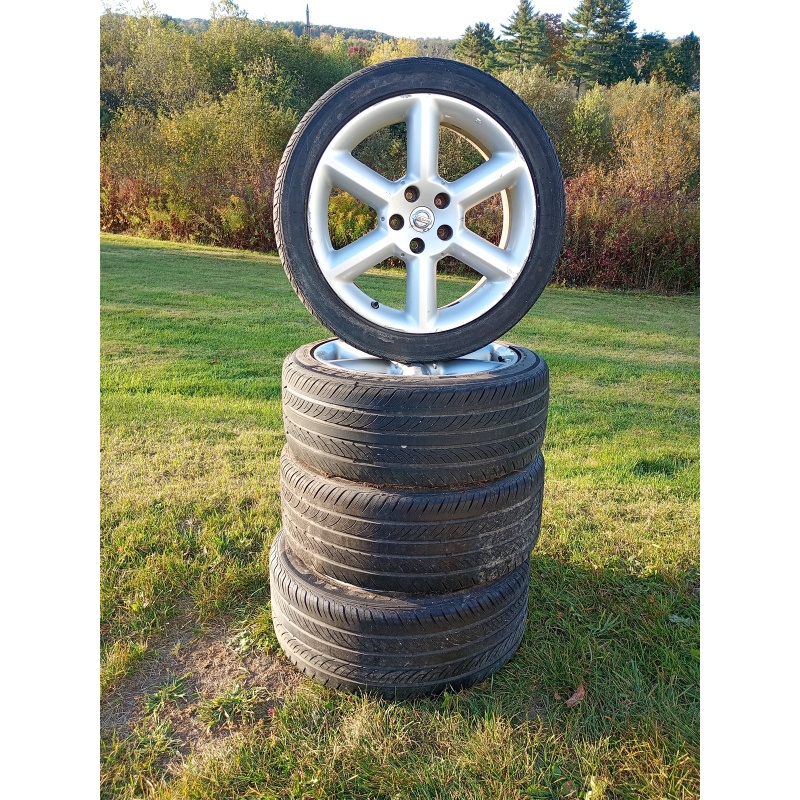 2003 Nissan 350Z - 18 Rims - Wheels & Tires 225 / 45 ZR18