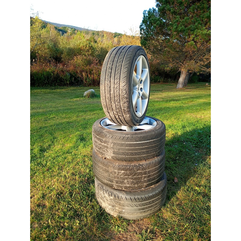 2003 Nissan 350Z - 18 Rims - Wheels & Tires 225 / 45 ZR18