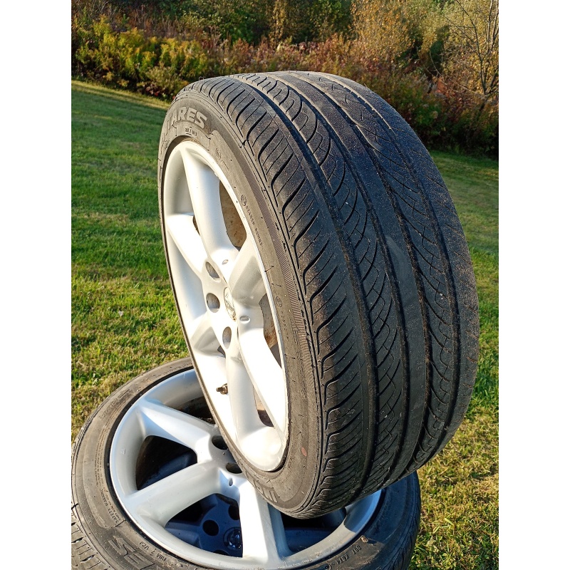 2003 Nissan 350Z - 18 Rims - Wheels & Tires 225 / 45 ZR18