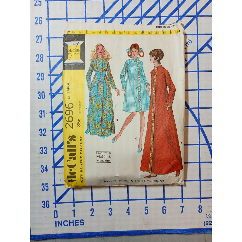 Vintage Sewing Pattern 1970 McCalls 2696 Dressing Gown/Robe Sz L