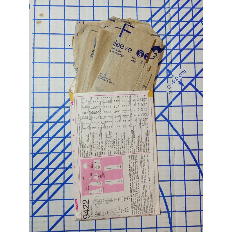 SIMPLICITY 9422 YNG JR/ TEEN SIZE 15/16